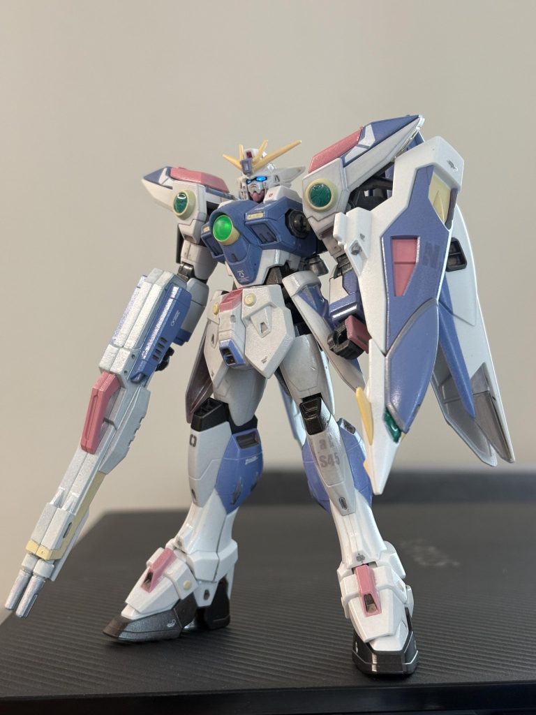 実は過去作の配色をパステルに振っただけですが、せっかくなのでライフルもカスタム品っぽく塗りました。アイドルコラボカラーとかありそうな雰囲気で