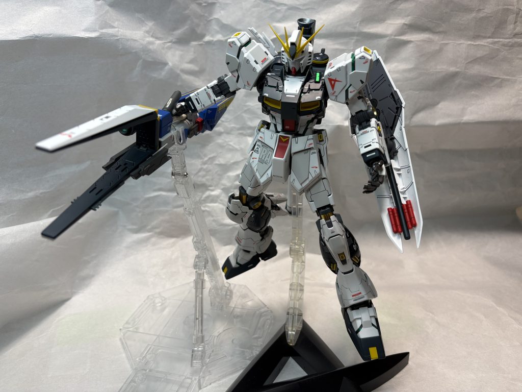 ほんとはロングレンジフィンファンネルにしたかった。ゴツくなってしまってメガビームフィンファンネルという事に。