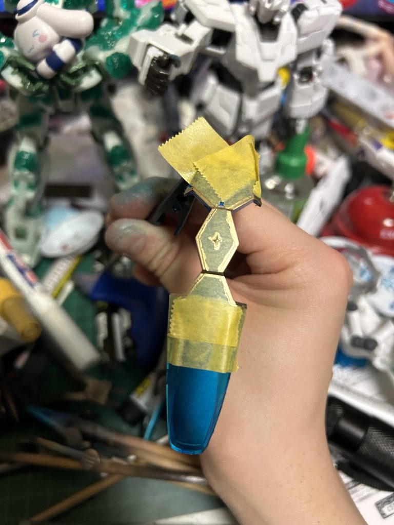 初めてよく動画で見る様なマステの使い方をしてみました!!(見様見真似)所々荒いとこは拭き取ったり修正しながら調整してます。フリーハンドでやったのもあり線がガタガタになってしまったものの綺麗に発色されたので良かったです