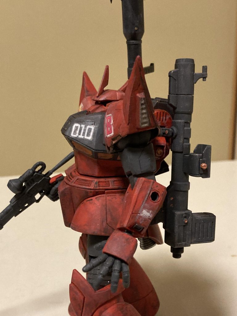 肩もゲルググマリーネのバーニアをポリパテ複製で追加しました。