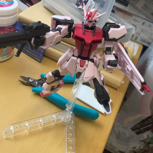 初投稿赤いガンダムです！