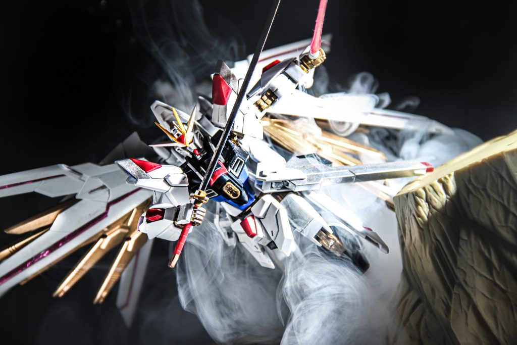 以上マイティーストライクフリーダムガンダムでした。ここまでの閲覧ありがとうございました！マイティーストライクフリーダムガンダムも未熟な私に付き合ってくれてありがとう！