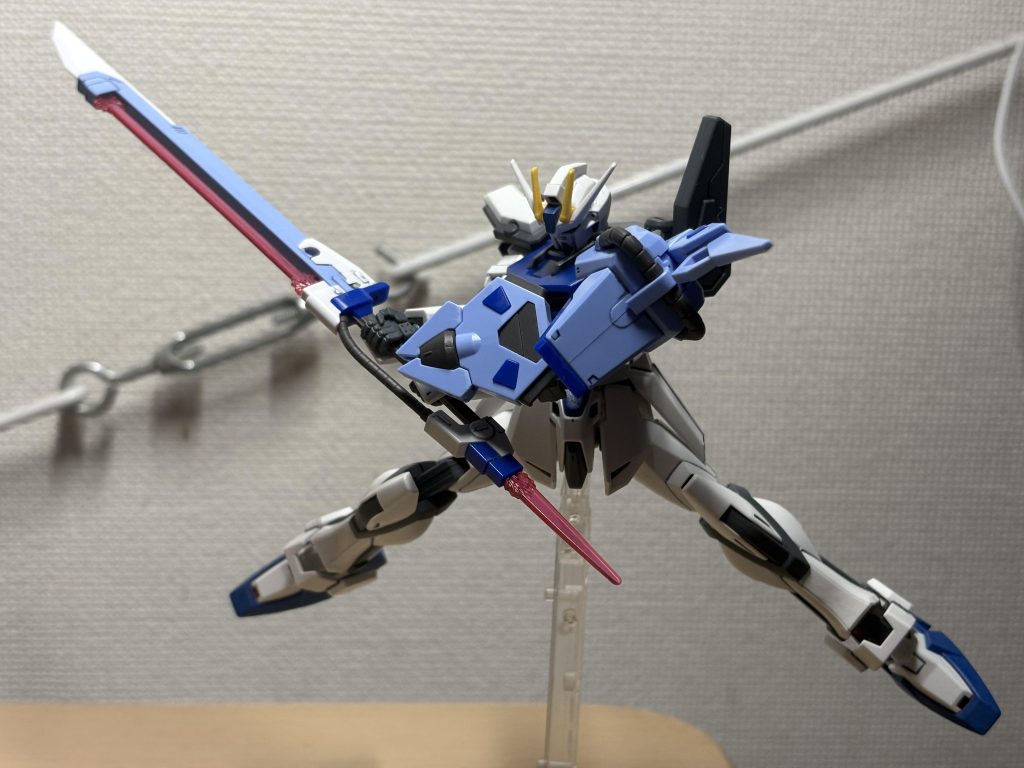 劇中未使用の持ち手下からのビーム刃。本来はビーム砲らしいですが。