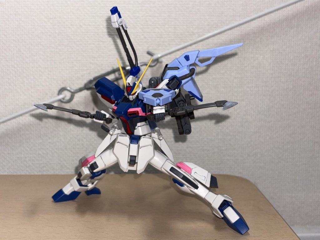 ストライク系列でナイフ装備なら、このポーズはやっとかないと！w