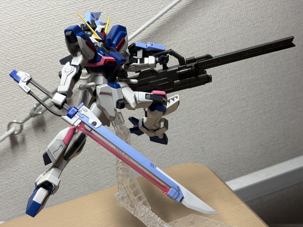 こんな風にね！てか、これだけ見ると武装構成はデスティニーっぽいなw