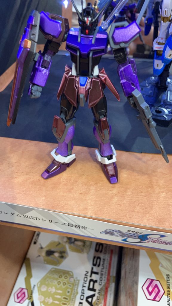 まずはストライクを塗装するところから入ってたりして､､､