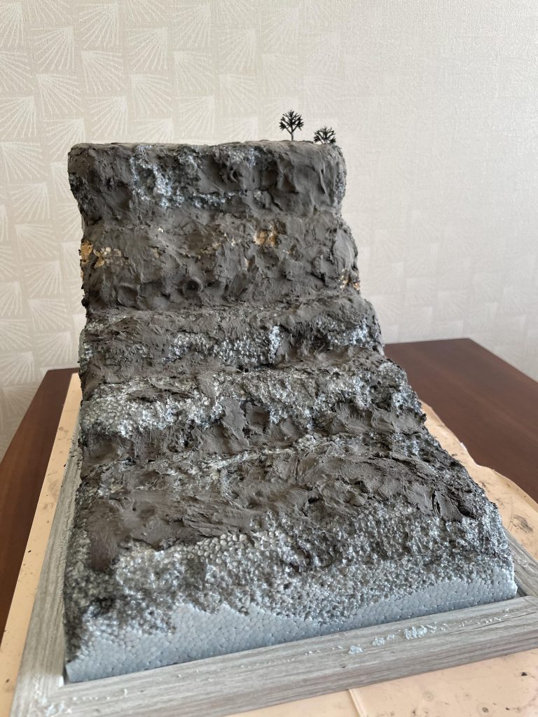 表面に粘土をうすく張った状態。