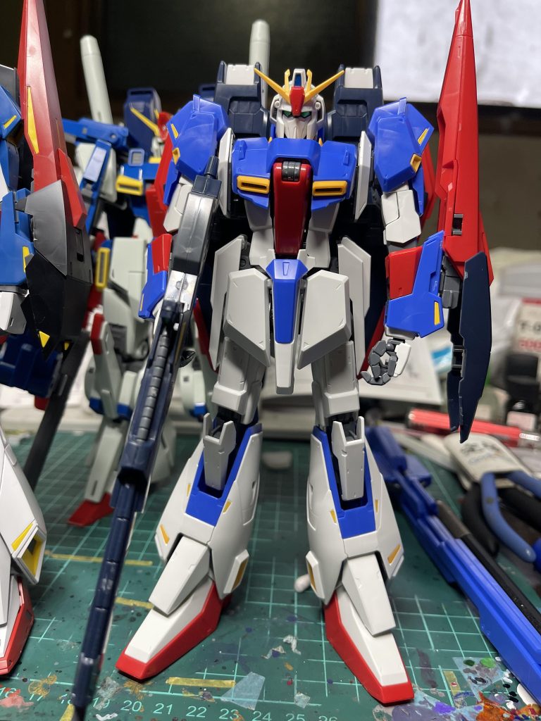 こっちは、スマートな感じに見えます。