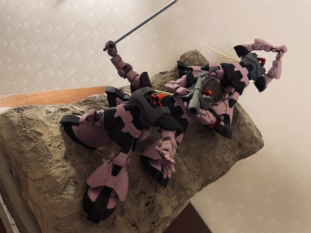 ジオラマ全景です。オルテガ機はいわゆるオルテガ・ハンマーを振り下ろす瞬間をイメージしています。