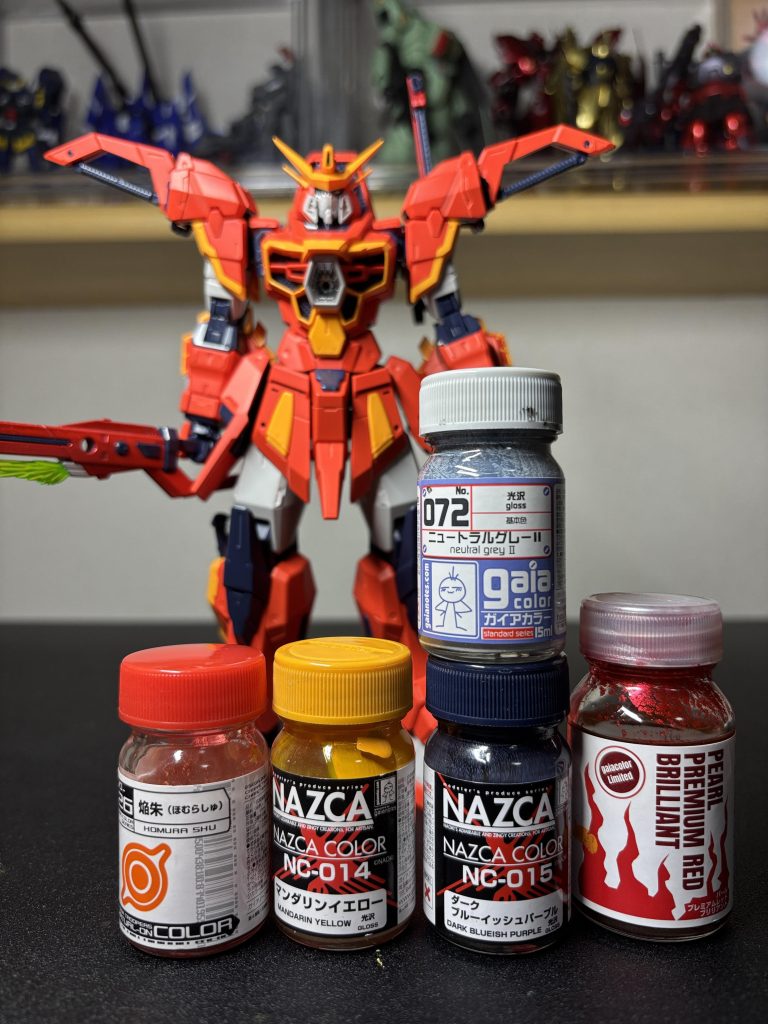 外装：赤サフ→焔朱、マンダリンイエロー、白サフ→ニュートラルホワイト２武器の赤：赤サフ→パールプレミアムレッドブリリアント関節：ダークブルーイッシュパープル(直塗り)