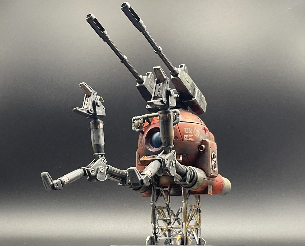 すみません。この子はMGボールです。カテゴリーはHGなんですが比率はほぼHGなんで許してください。これもドムと塗り方は一緒。後は部分的に色変えしてる作品でMG第一号。