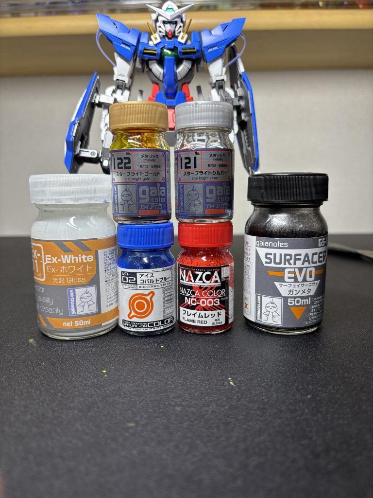 外装：白サフ→EXホワイト、青サフ→アイスコバルトブルー、赤サフ→フレイムレッド、黒サフ→スターブライトゴールドフレーム：サーフェイサーエボガンメタ武器：黒サフ→スターブライトシルバー