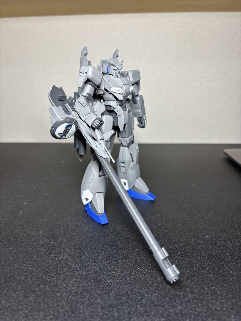 すべて水性ホビーカラー灰：ニュートラルグレー、黒：ネイビーブルー、青：コバルトブルー、黄：イエロー 