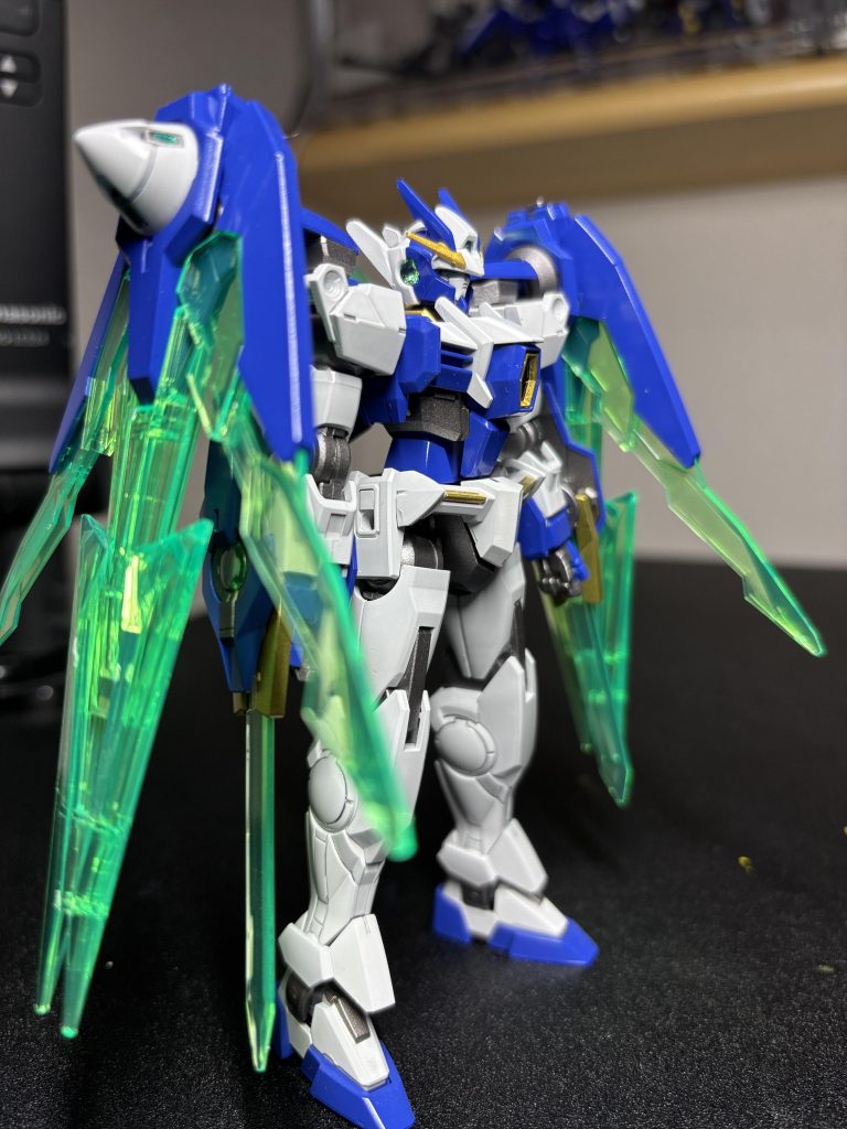 プラモ自体は青の成型色綺麗です。