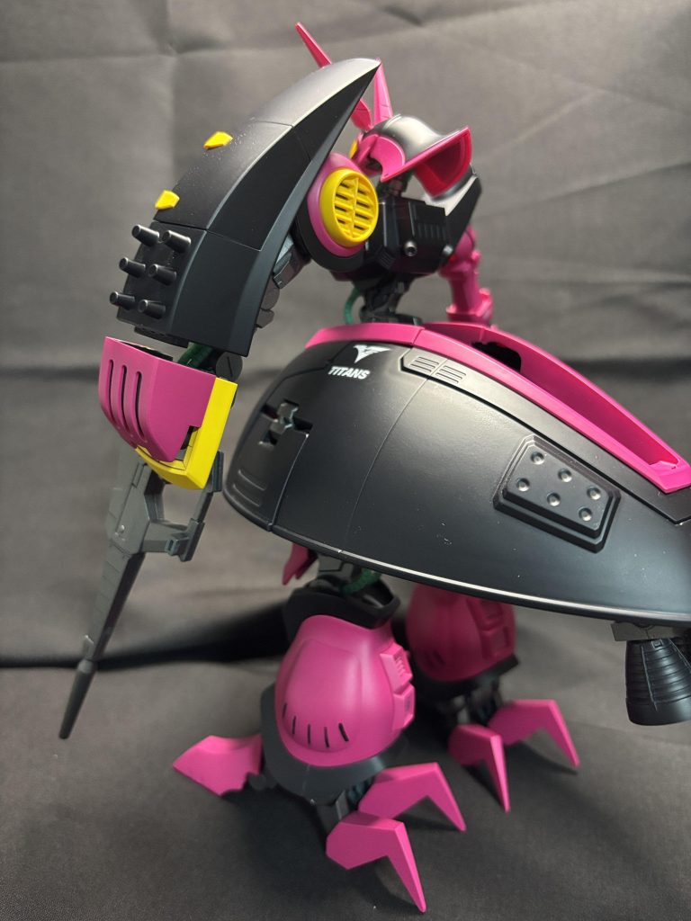 ピンクはイメージ通りになりましたが、紺は黒下地にした為、ほとんど黒になってしまいました。