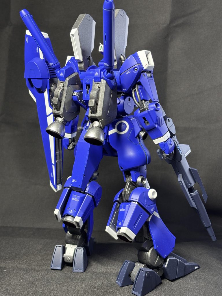 この大きさでほぼ一色なので塗り上げる時、最後の方は希釈率が変わり、エアブラシが詰まりました。