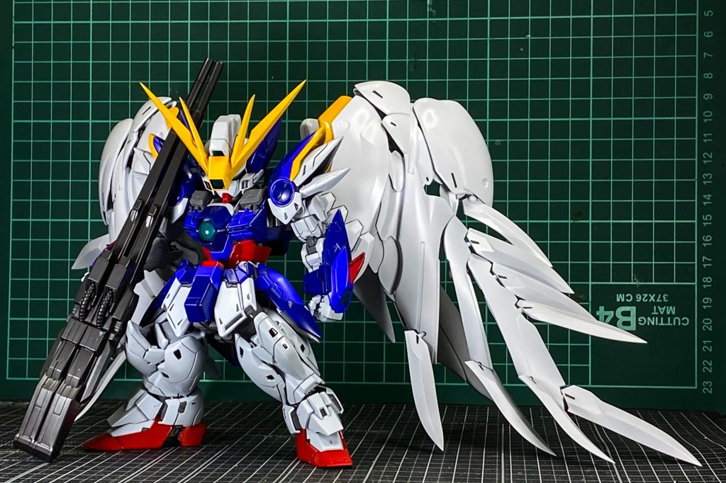 ベタ塗り後仮組み。全体的にビビッドな感じに仕上がってしまったのでトーンを下げる為に再度塗り直してます