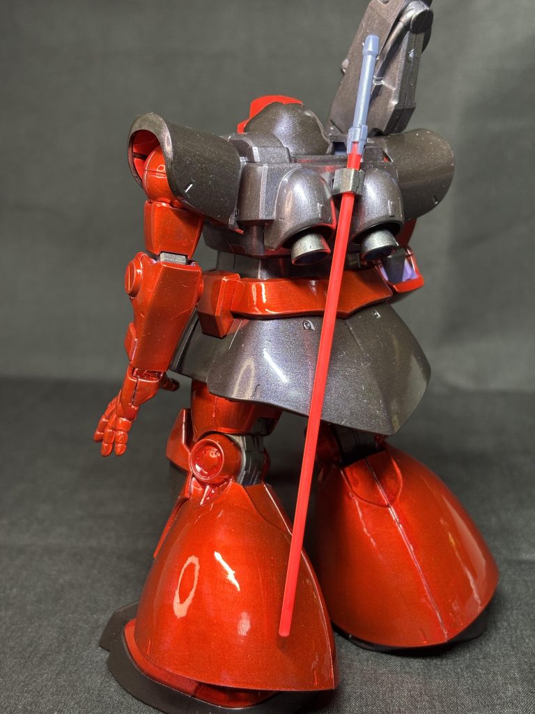 この角度から見るとかなりテカテカです。