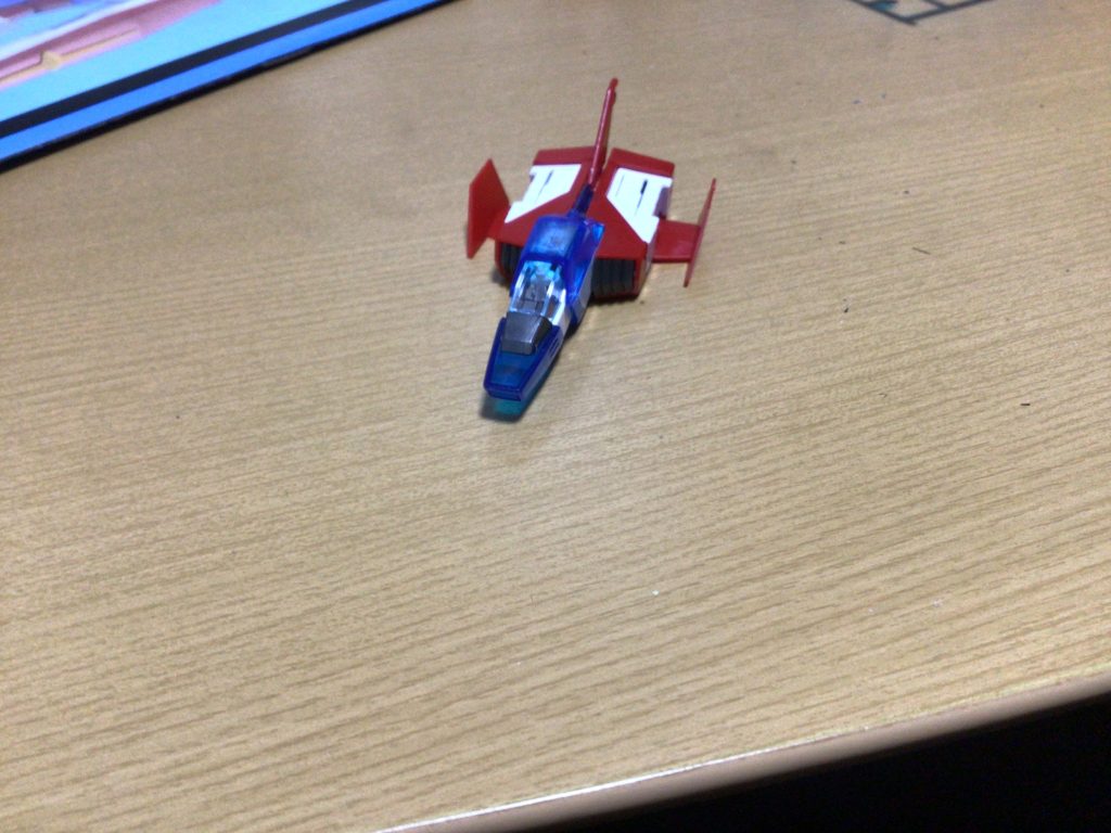 まずコア・ファイターの運転席？のところミサイルは開け忘れました