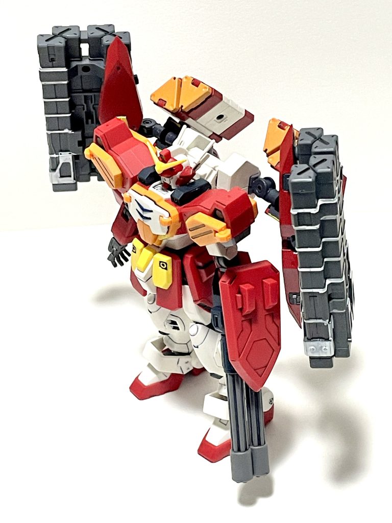 ペイロードを弾薬以外のもので埋めることを酷く嫌がったドクトルSにより、宇宙活動用に新造したスラスターバインダーを装備したバックパック「アームドコリドー」を中心とした武装拡充が図られた。