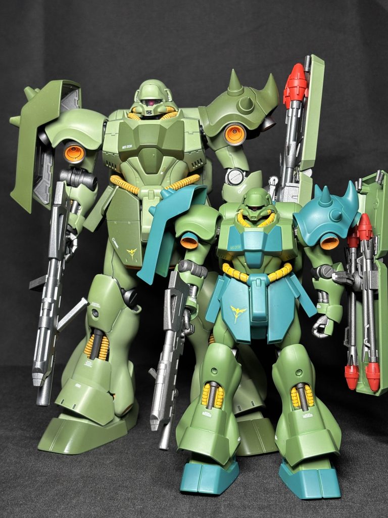 MGとの比較です。MGの色合いは気に入っているのですが、HGは濃い緑が微妙でした。色自体は綺麗な青緑なので、アルトロンやルブリスに使えるかなと思います