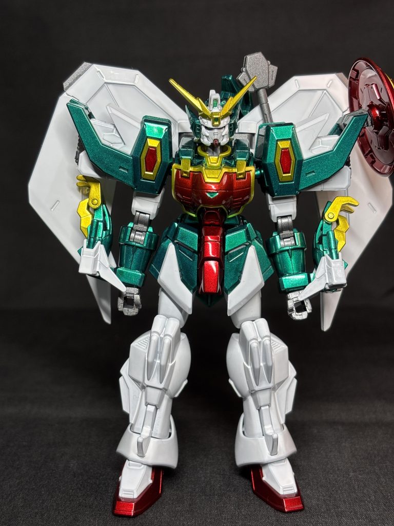 小さめですがマッシブでいいですね。白はGGXというシリーズ、緑、赤はキャンディーです。