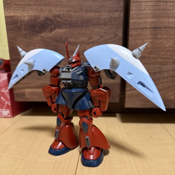 リゲルグの派生機開発しています！アビスガンダムのウェポンユニットにスパイク取り付けてみました！一気にジオンぽっさがでますね！個人的には良い感じです🙆（1枚目）