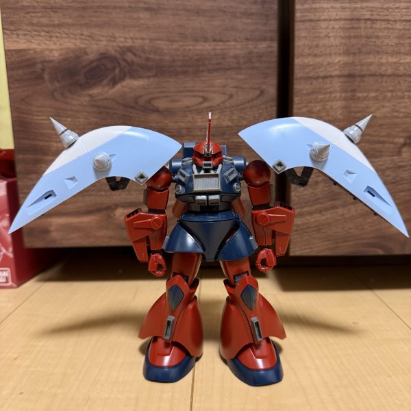 リゲルグの派生機開発しています！アビスガンダムのウェポンユニットにスパイク取り付けてみました！一気にジオンぽっさがでますね！個人的には良い感じです🙆（5枚目）