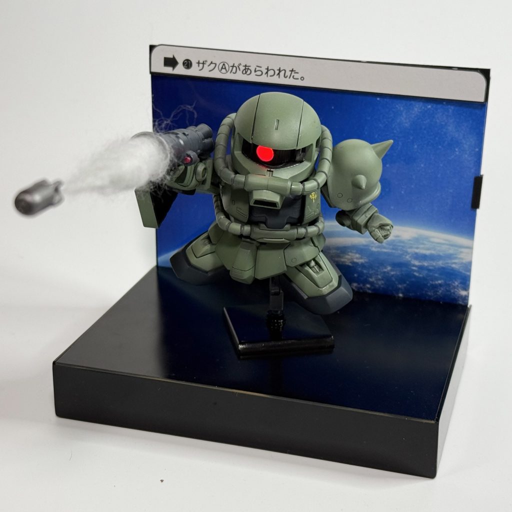 ザクバズーカ!弾頭はスクラッチしました。ところで制作中に配信で機動戦士ガンダムを見直してたのですが、シャアザクはバズーカ弾頭も赤いんですね。確認してませんが、量産型の弾頭も緑だったりしますか?後でシャアザク作った時に使い回したいので焼鉄色にしましたけど🤣