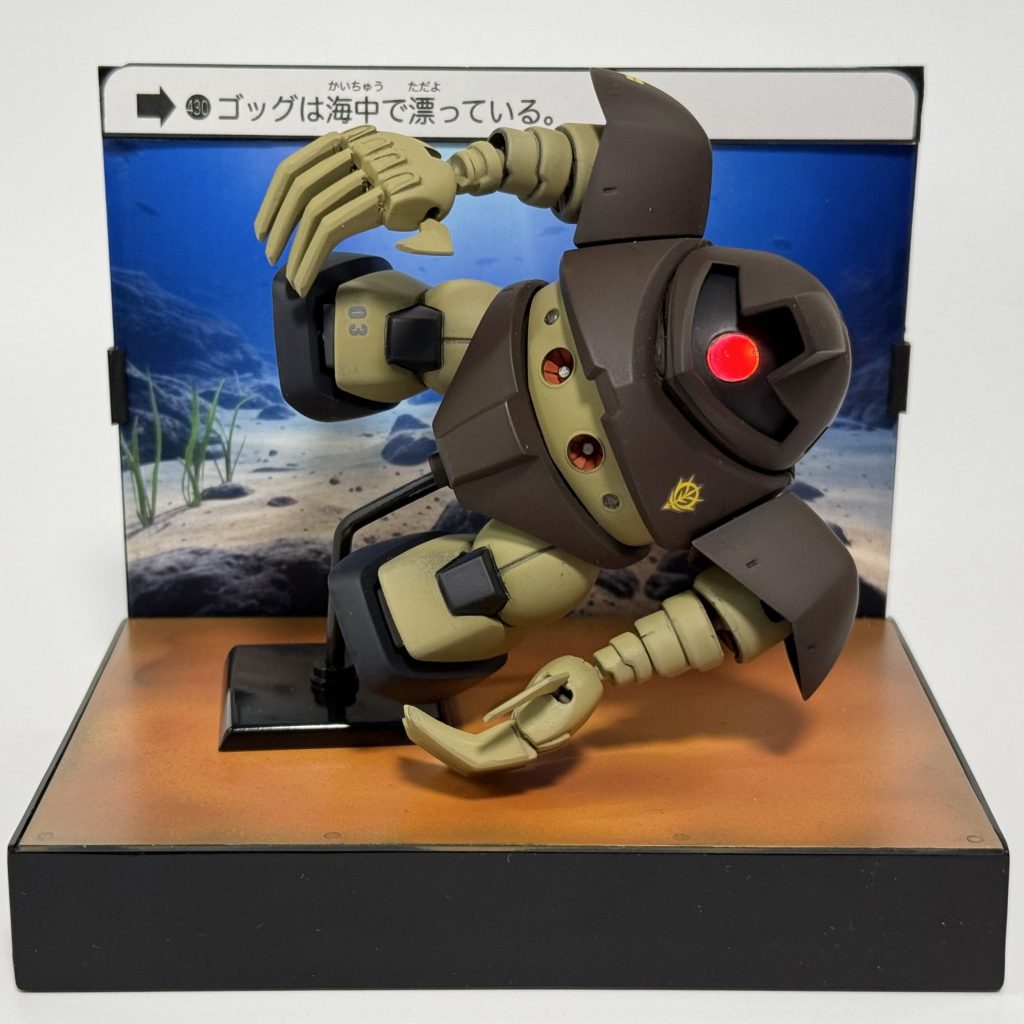 スタンドはネオジム磁石で挟み込んでいるので、このくらい重心を外していても支えられます。