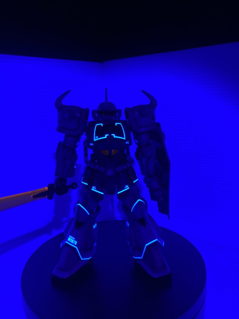 デカール光ります