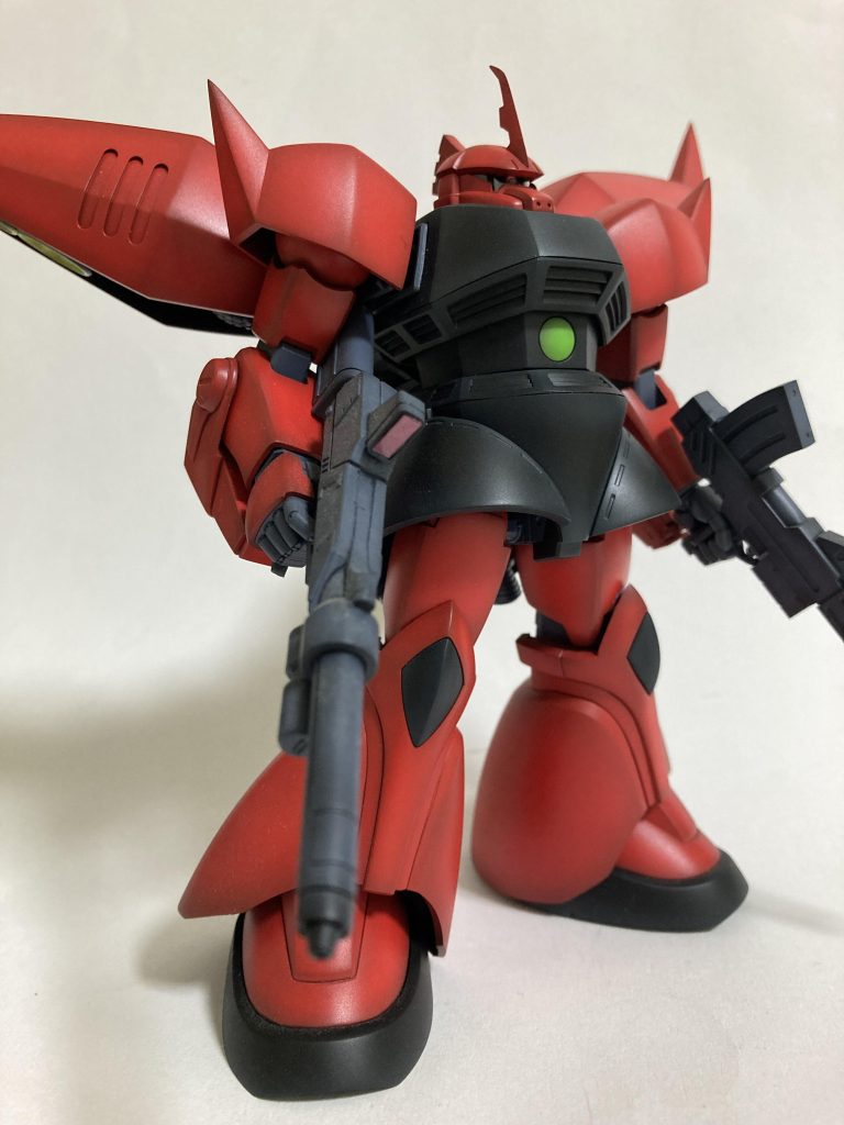 実はUC版のリゲルグを買ったため、左手にもライフルがあります。