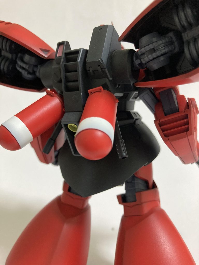 二重関節になっているので、かなり自由に角度調整可能です