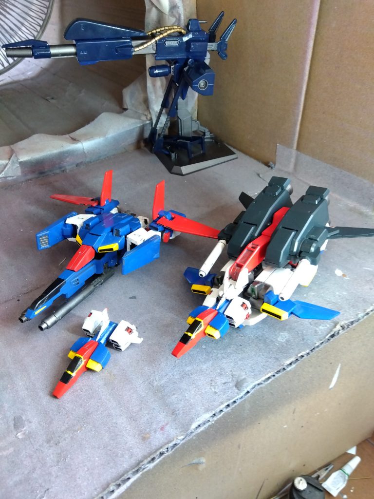3機の戦闘機が…
