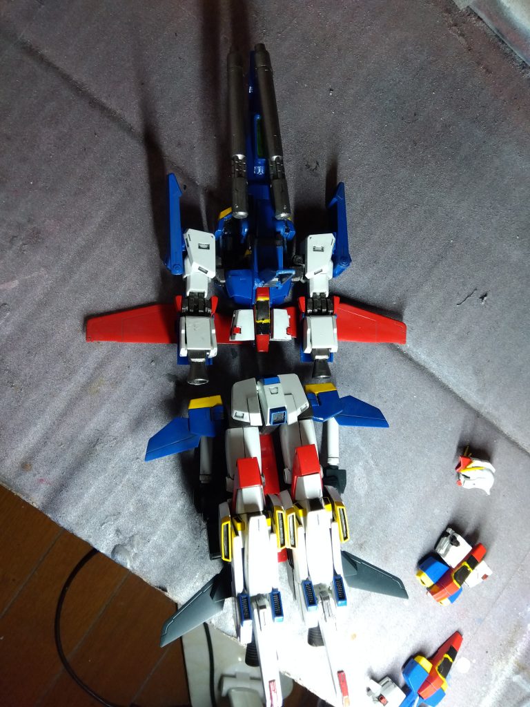 合体して…