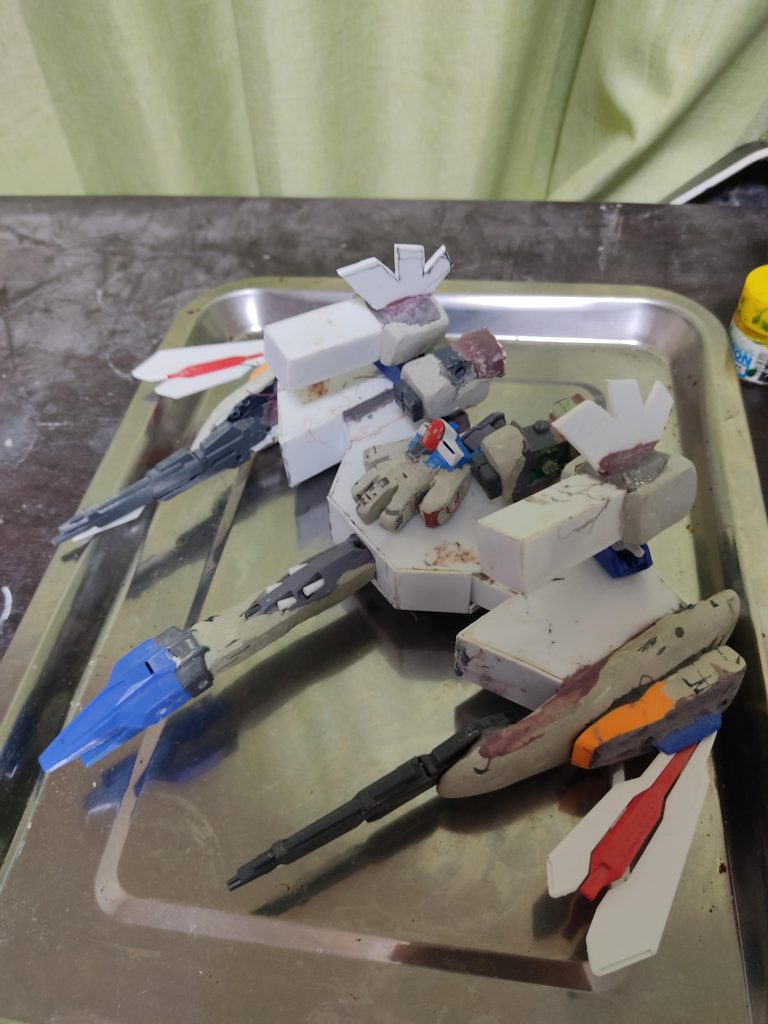 未塗装写真。ヒカリノアイ物語ではSFSとしてAGEタイタンが騎乗していますが、残念ながらこちらでは騎乗出来ません。