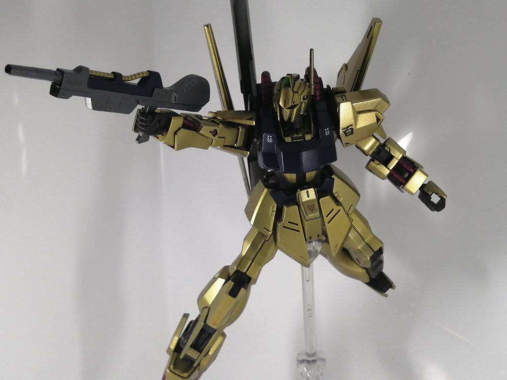 かっこいいんですがちょっと可動域は、、、（ 私のポージングセンスのせいか？