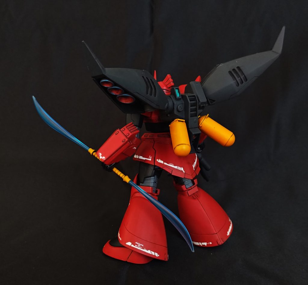 特長的なバインダー付きバックパック！パーツ数少なめですが、よく再現されています。リゲルグのデータに、抹消されたGPシリーズのデータも加えて作成されたとする設定・・・堪りませんね。