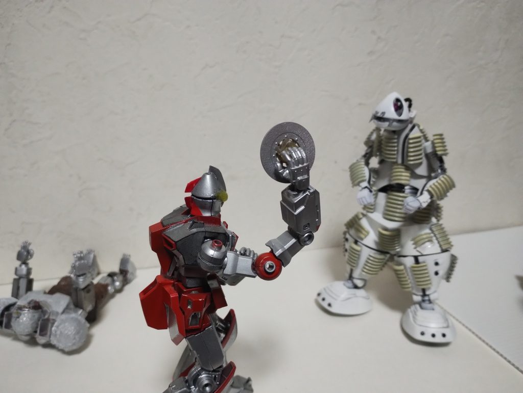 アカオーは爆弾を内蔵している。八つ裂きスライサーで決着をつけるぞ！