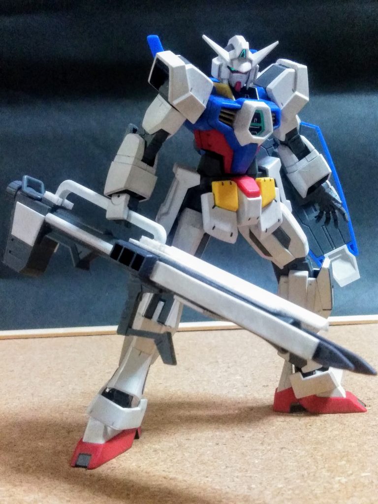 それでは、今回の蛇足作業🐍👣をイッテみますか 😚🎶🎶察して(知ってる)方もイラッシャルでしょうが『ガンダム AGE-1』は『ファースト ガンダム(RX-78)』のオマージュなのです 😆👍ですが劇中では『AGE-1 用のバズーカ』が出て来てイナイ 😭💦なのでコサエテおきました 😤💨💨