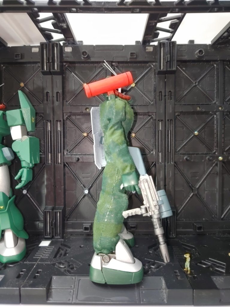 側面縫い目部分に塗り残しがありました。