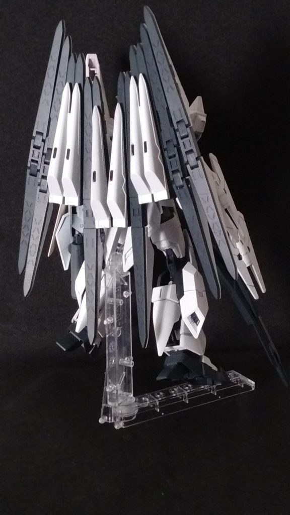 後ろ姿は本当に色ないですねν。