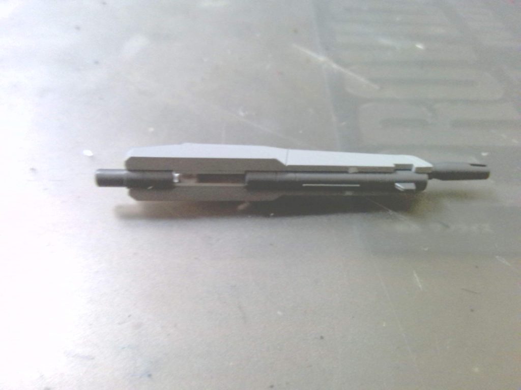 そして組んでる途中にセンサーパーツがどっか行って絶賛探索中です(ちょっと死にそう(zaku-kao3))