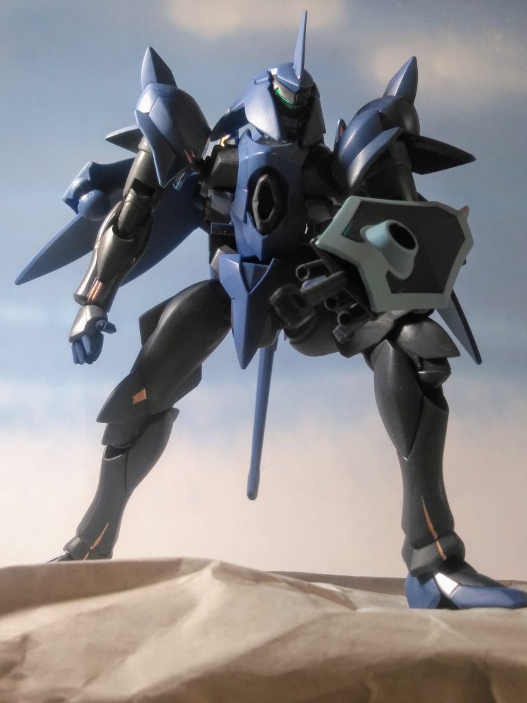 はい!今回の蛇足作業🐍👣はパイロット名にチナんでイッテみます 😚🎶🎶「「「グフ化‼️」」」 此を目指してみました🤣🤣🤣 折角なので『ヴェイガン』について追記を チョコチョコと😏 勿論、跳ばして貰って構いません 😊ヨビチシキ人材と物資が圧倒的に乏しいので、有能な戦闘員をコールドスリープで温存しています 🤔階級制度は無いのですが立場により軍服が異なっていたり目上の者を「様」付けで呼ぶ等、上下関係はしっかりしている様です 😌