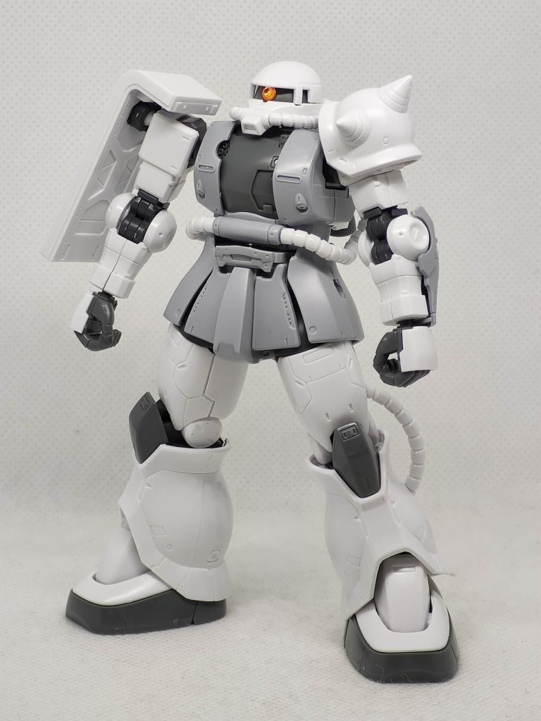 素組状態。成形色はモノクロカラー。