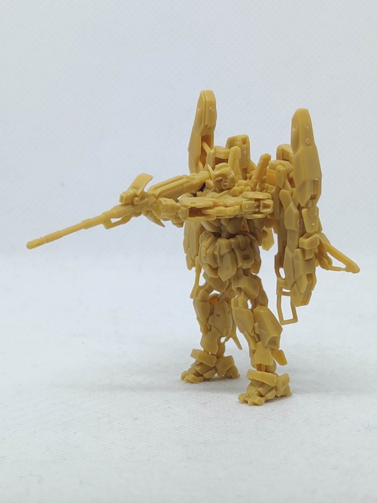 両手持ちに改造後、素組状態。