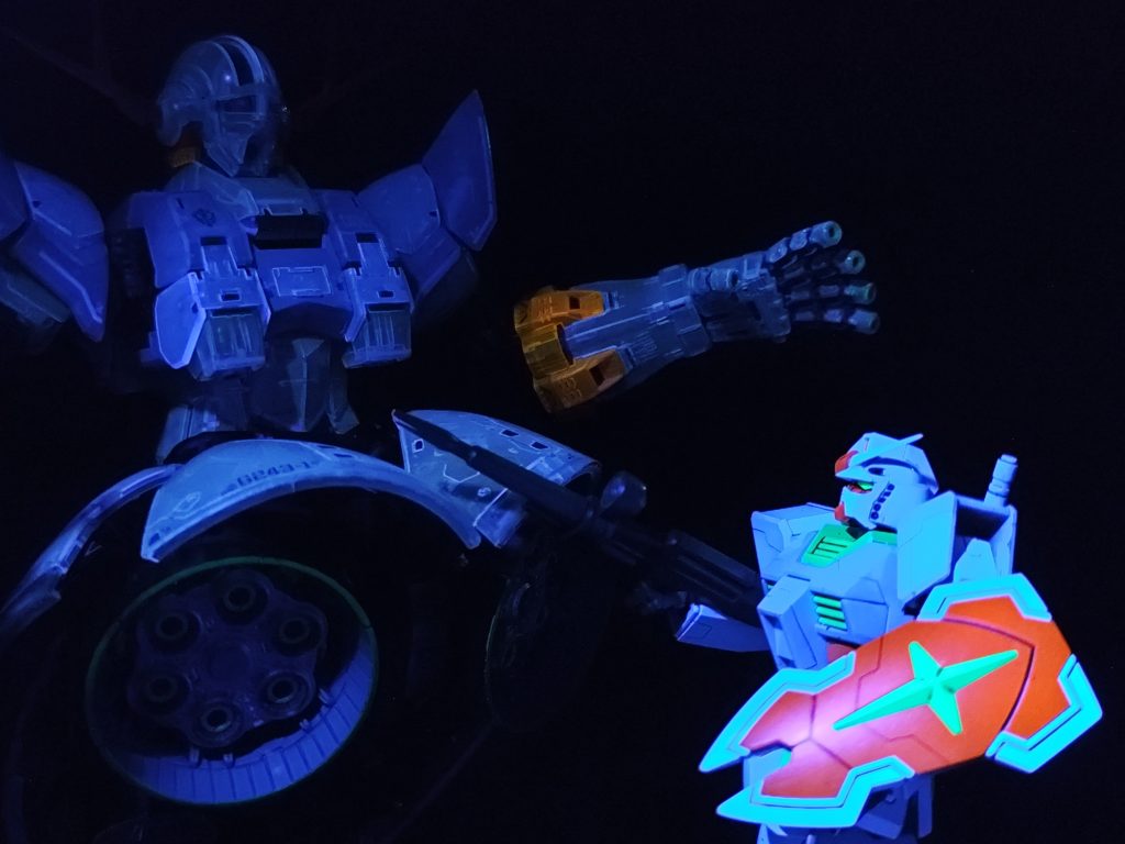 このジオングとコンセプトを揃えて作成しました