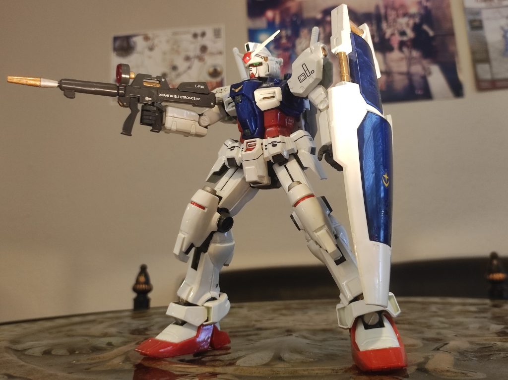 携帯のフラッシュライトを使ってツインアイが見えるようになりました。