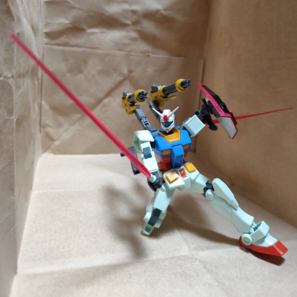 すぐ弾切れせず格闘もできるガンダム　