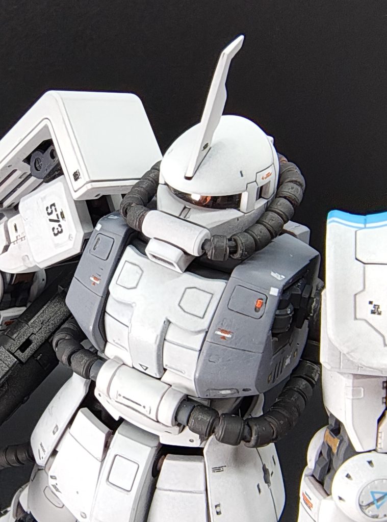 頭のツノは無くしてしまったので、形を変えて再作成。